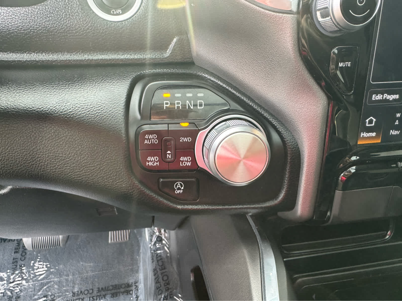 Used 2022 RAM 1500 Laramie AWD/4WD image 27