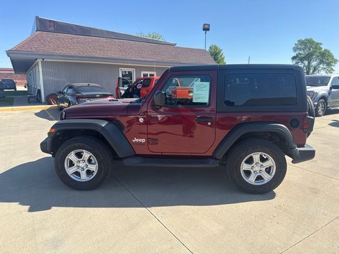 Used 2021 Jeep Wrangler Sport AWD/4WD image 2