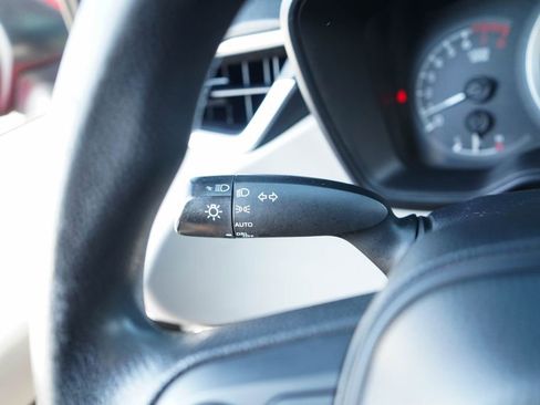 Used 2021 Toyota Corolla LE FWD image 30