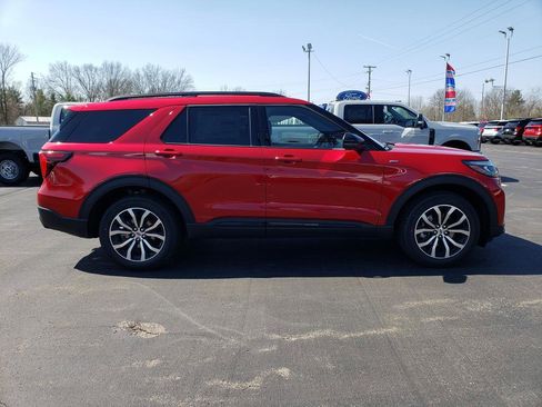 New 2026 Ford Explorer ST-Line image 3
