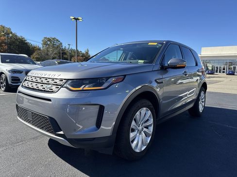 Used 2023 Land Rover Discovery Sport SE image 5