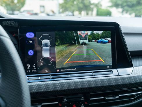 Used 2024 Volkswagen Golf R 2.0T image 23