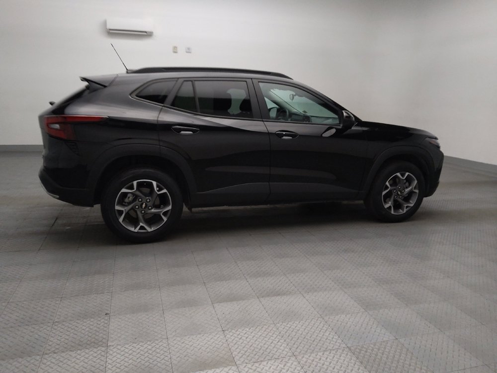 Used 2024 Chevrolet Trax LT w/ Driver Confidence Package FWD image 10