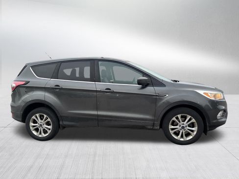 Used 2017 Ford Escape SE w/ SE Cold Weather Package image 2
