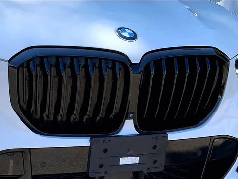 Used 2021 BMW X5 M50i AWD/4WD image 29