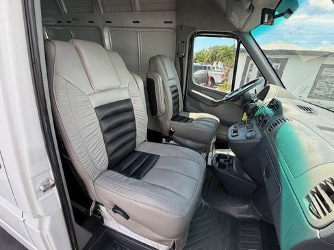 Used 2005 Dodge Sprinter 3500 w/ PWR Convenience Group image 21