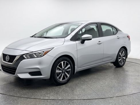 Used 2025 Nissan Versa SV FWD image 3