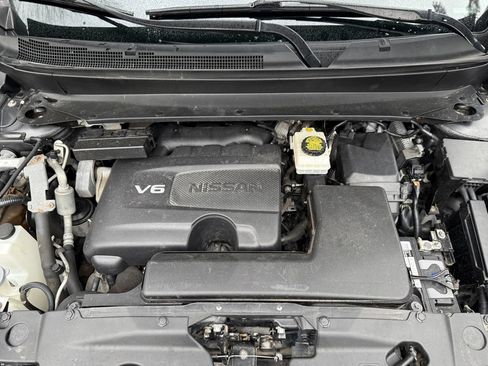 Used 2020 Nissan Pathfinder S AWD/4WD image 38