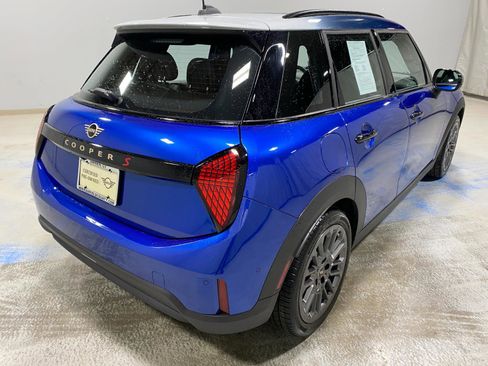 Certified 2025 MINI Cooper S image 9