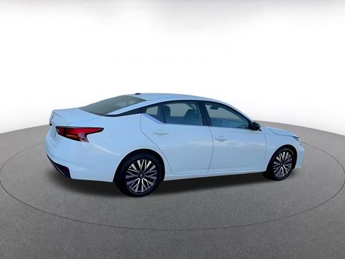 Used 2026 Nissan Altima 2.5 SV FWD image 15