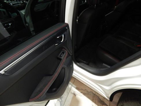 Used 2017 Porsche Macan GTS image 35