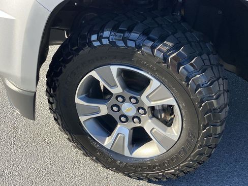 Used 2017 Chevrolet Colorado Z71 image 9