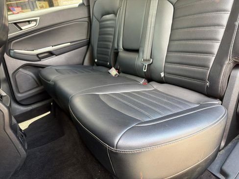 Used 2019 Ford Edge SEL w/ Equipment Group 201A FWD image 17
