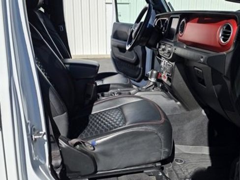 Used 2021 Jeep Gladiator Rubicon image 15