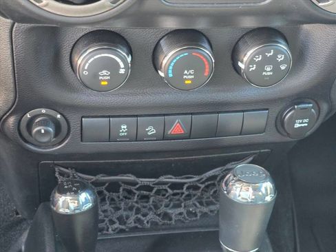 Used 2015 Jeep Wrangler Sport w/ Quick Order Package 24S AWD/4WD image 17