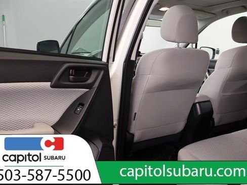 Used 2017 Subaru Forester 2.5i Premium w/ Protection Package #1 AWD/4WD image 29