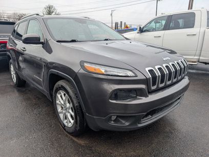 Used 2018 Jeep Cherokee Latitude Plus w/ Cold Weather Group