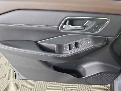 Used 2023 Nissan Rogue Platinum w/ Platinum Premium Package image 26