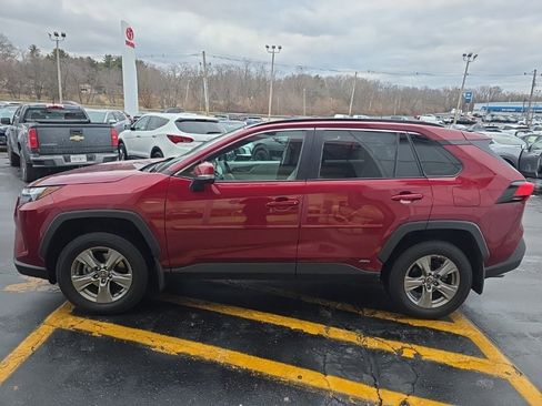 Used 2023 Toyota RAV4 XLE image 8