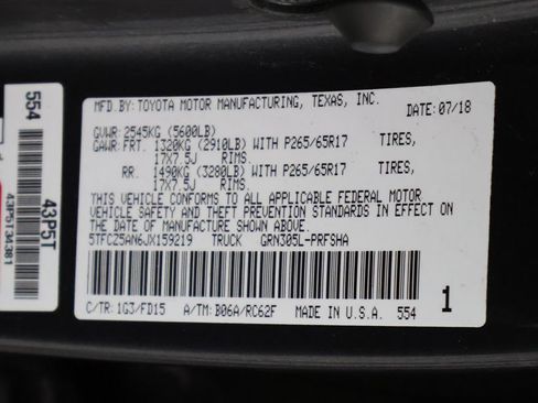 Used 2018 Toyota Tacoma TRD Sport AWD/4WD image 45
