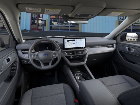 Used 2025 Ford Explorer Active image 9