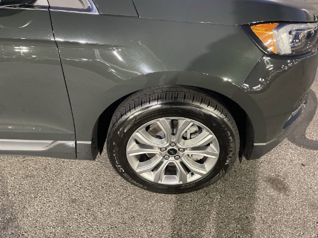 Used 2024 Ford Edge Titanium AWD/4WD image 32