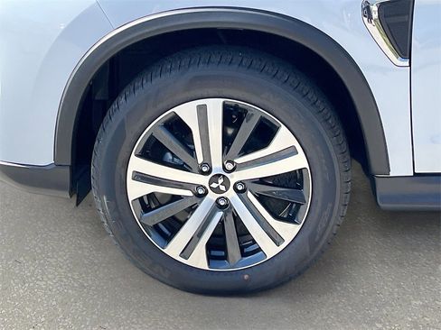 New 2025 Mitsubishi Outlander Sport SE image 29