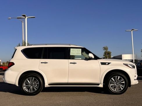 Certified 2024 INFINITI QX80 Luxe image 6