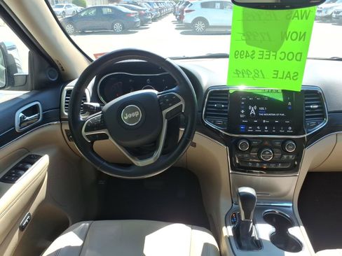 Used 2020 Jeep Grand Cherokee Limited AWD/4WD image 9