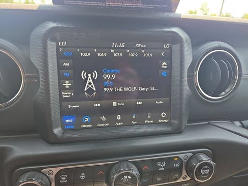 Used 2020 Jeep Wrangler Unlimited Sahara AWD/4WD image 9