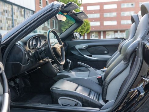 Used 2001 Porsche Boxster S image 82