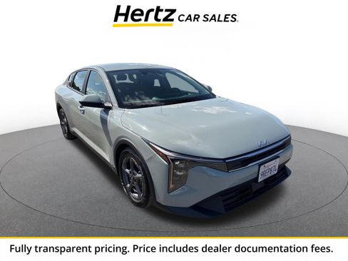 Used 2025 Kia K4 FWD image 1