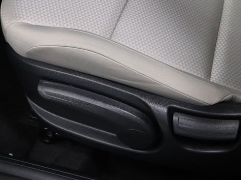 Used 2025 Kia Soul LX w/ LX Technology Package image 23