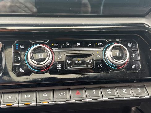 Used 2023 GMC Sierra 1500 AT4X image 24