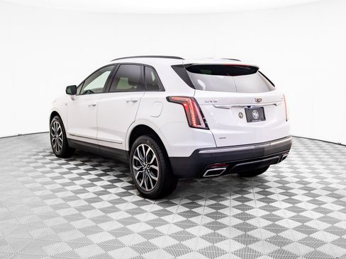 Certified 2022 Cadillac XT5 Sportv w/ LPO, Floor Liner Package image 3