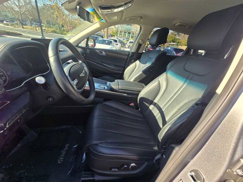 Used 2024 Genesis GV80 2.5T image 24