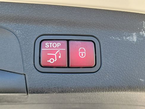 Used 2021 Mercedes-Benz GLE 450 4MATIC image 10