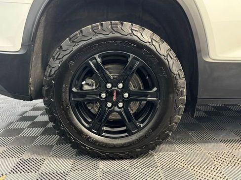 Used 2023 GMC Acadia AT4 w/ GMC Pro Grade Package AWD/4WD image 43
