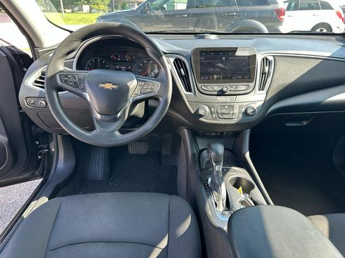 Used 2023 Chevrolet Malibu LS FWD image 15