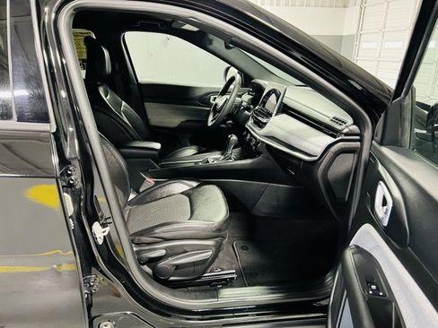 Used 2024 Jeep Compass Latitude image 33