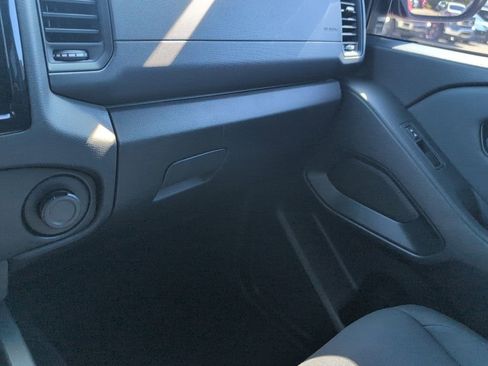 Used 2022 Nissan Frontier S image 20