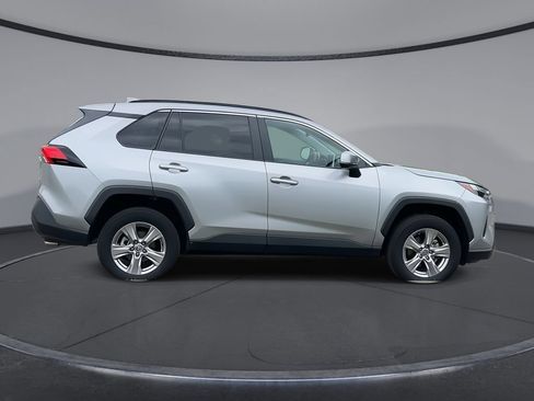 Used 2023 Toyota RAV4 XLE w/ Convenience Package FWD image 9