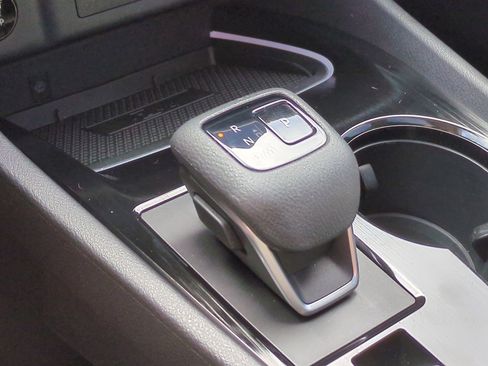 Used 2024 Nissan Rogue SL w/ SL Premium Package image 18