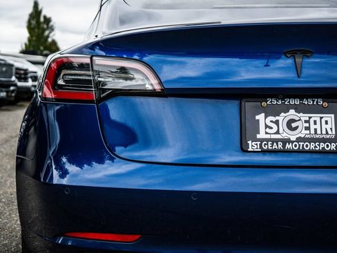 Used 2020 Tesla Model 3 Standard Range Plus RWD image 13