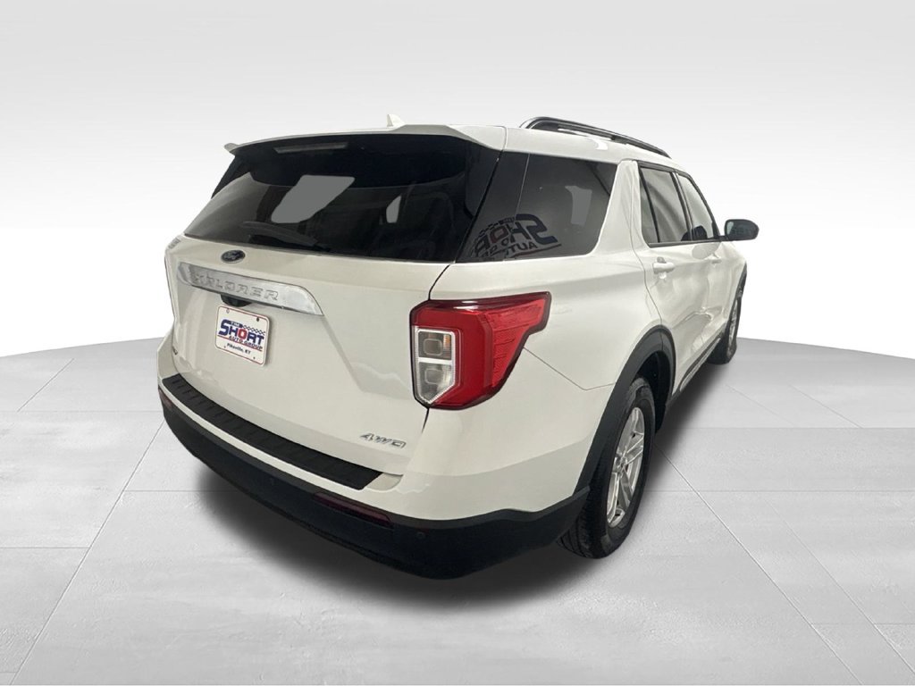 Used 2023 Ford Explorer XLT AWD/4WD image 8