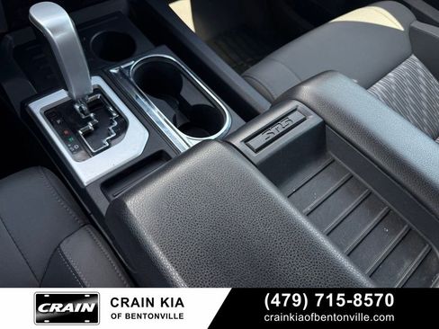 Used 2018 Toyota Tundra SR5 w/ SR5 Upgrade Package AWD/4WD image 19