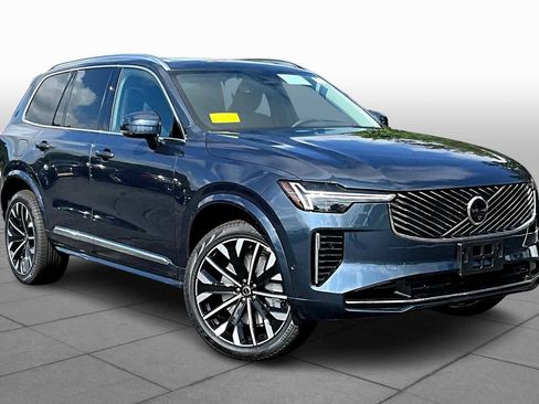 New 2026 Volvo XC90 B5 Plus w/ Protection Package Premier image 17