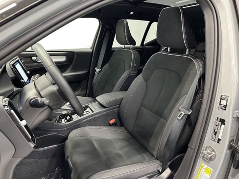 Used 2026 Volvo XC40 B5 Ultra w/ Protection Package Premier AWD/4WD image 15