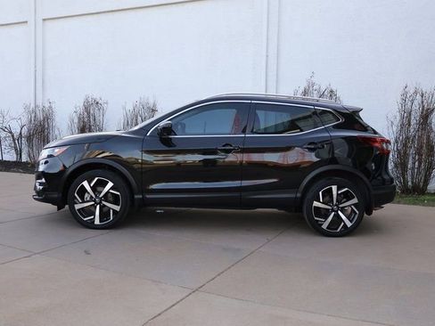 Used 2022 Nissan Rogue Sport SL FWD image 5