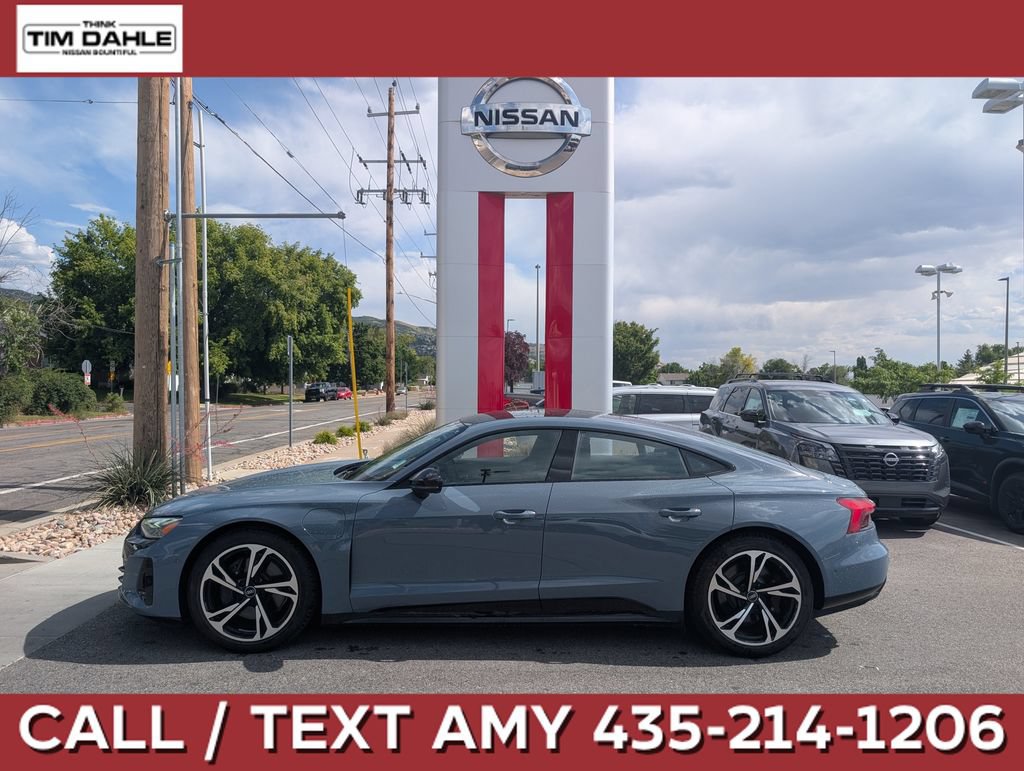 Used 2022 Audi e-tron GT Prestige w/ Prestige Package AWD/4WD image 1